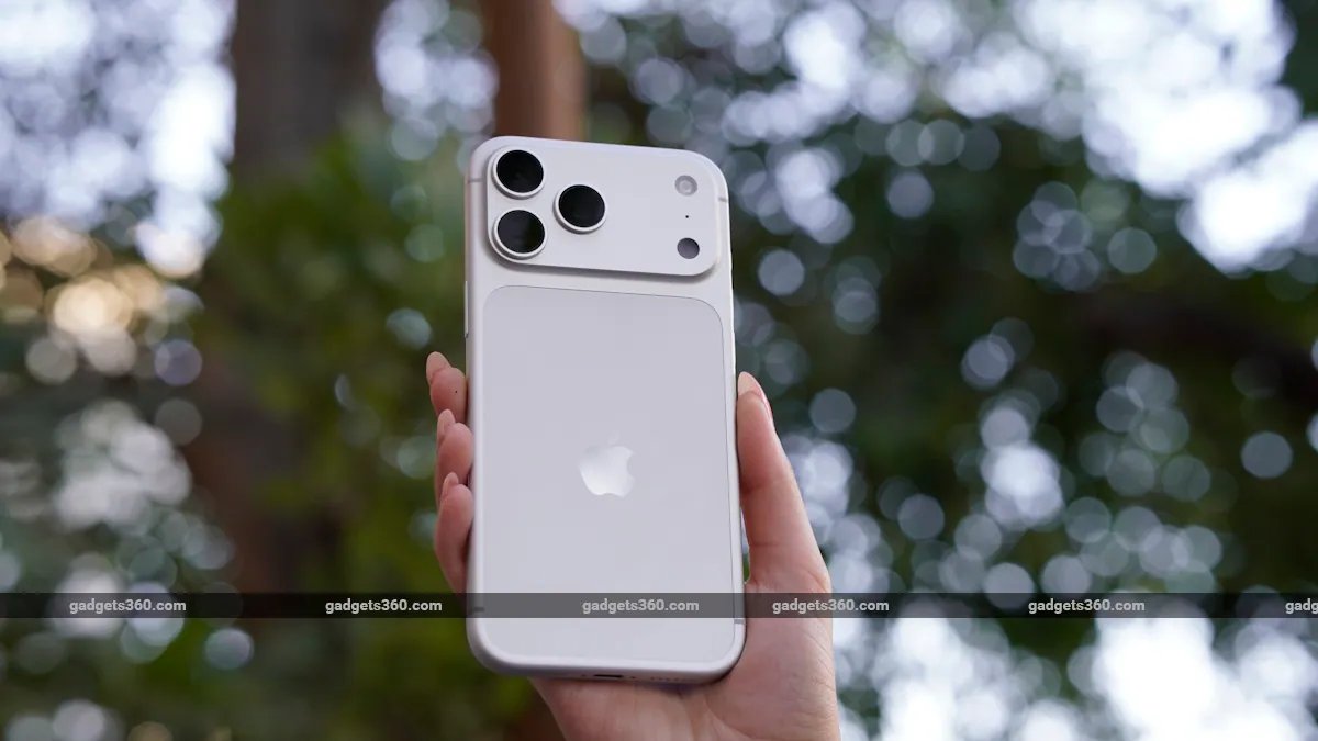 1786582609_iphone-17-pro-max-review1_1759220969232.jpg