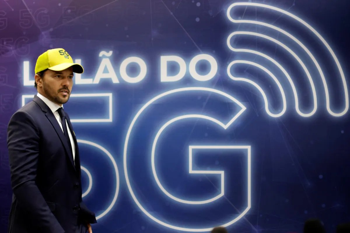 brazil_communications_minister_fabio_faria_5G_spectrum_auction_image_reuters_1636182804893.jpg