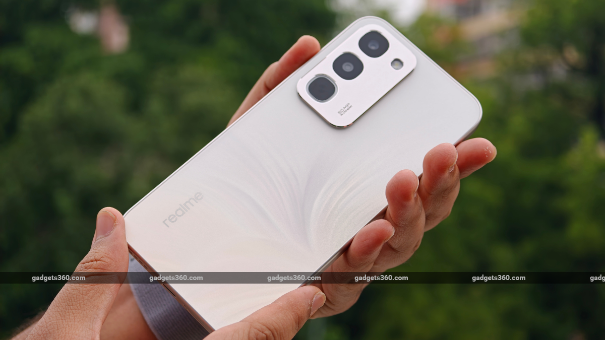 realme_16x_5g_review_main_1786514181808.png