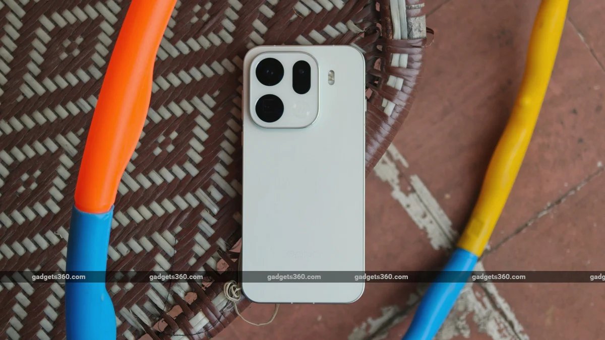 1788947143_oppo_find_x9_pro_main_big_gadgets_360_1763463469581.jpg
