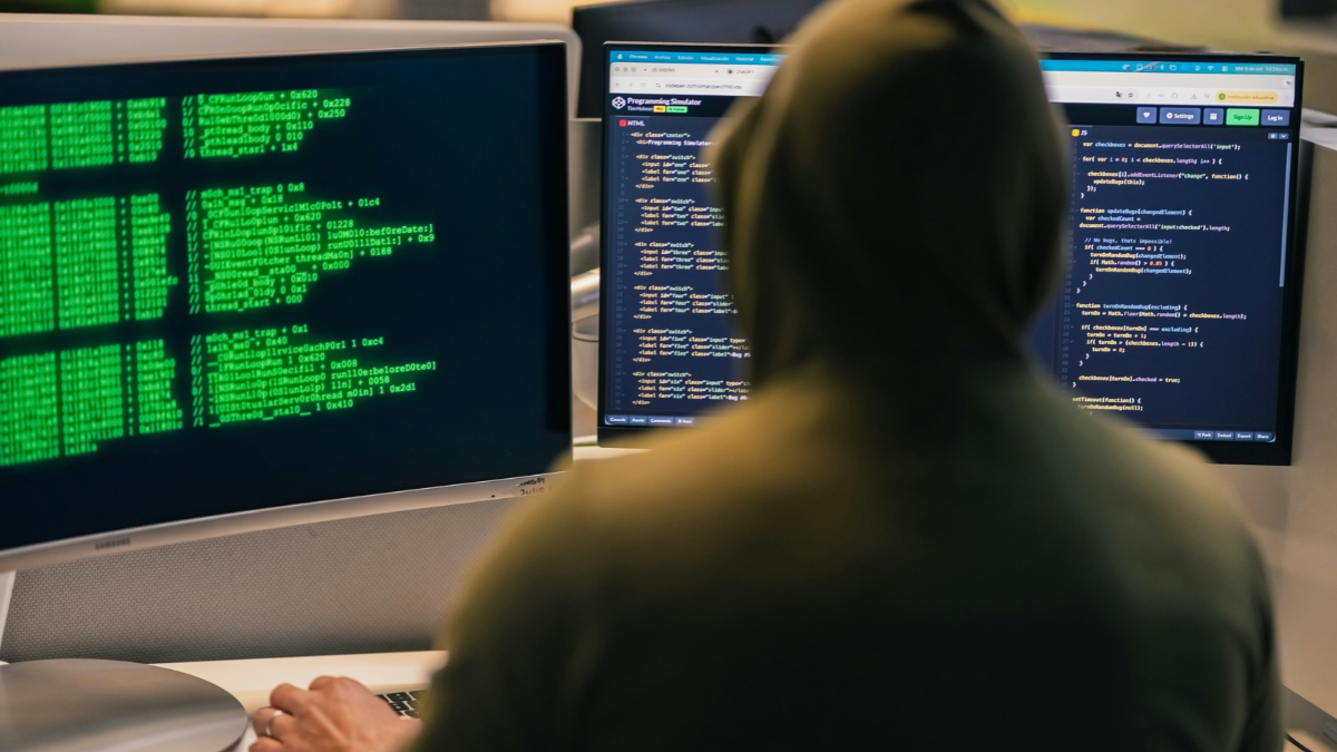 coldcard_whitehats_transfer_stolen_btc_juliolopez_unsplash_main_1790083307658.png