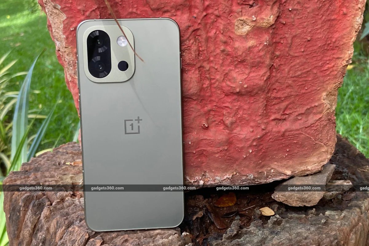 oneplus_13s_review_ndtv_main_1748974834190.jpg
